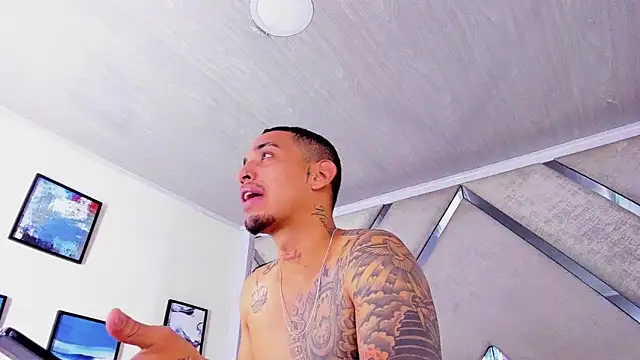 Damian09  online show from December 15, 2025, 9:08 pm