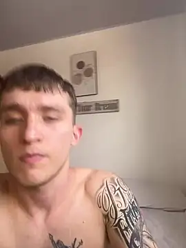 Snapshot of Dylanwhite23_ chatting on January 17, 2025, 7:27 pm Dylanwhite23 online show from January 17, 2025, 7:27 pm