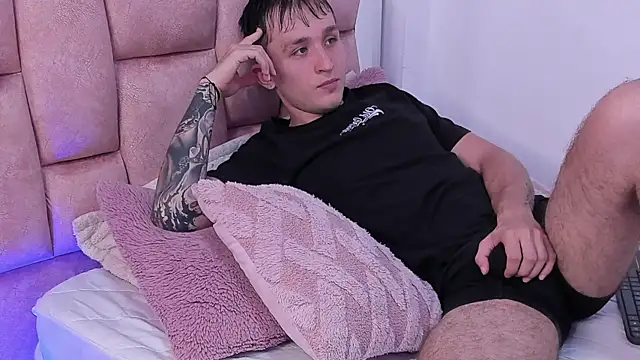 Snapshot of Dylanwhite23_ chatting on March 16, 2025, 10:31 pm Dylanwhite23 online show from March 16, 2025, 10:31 pm