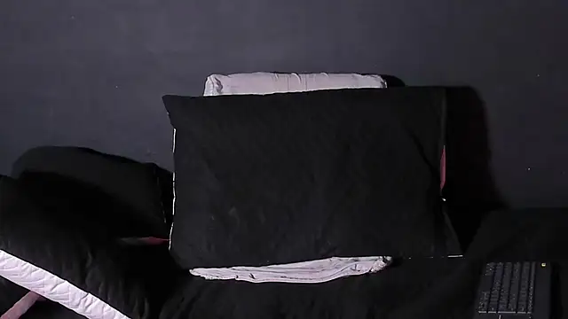 Snapshot of Dylanwhite23_ chatting on October 15, 2025, 8:31 pm Dylanwhite23 online show from October 15, 2025, 8:31 pm