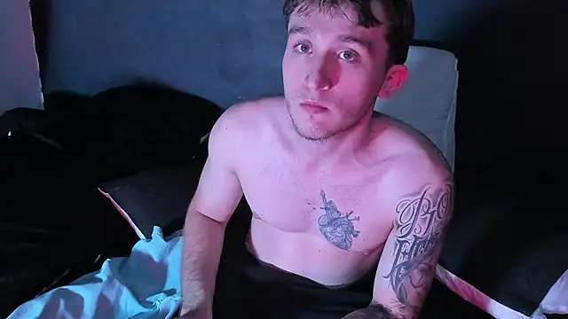 Snapshot of Dylanwhite23_ chatting on October 26, 2025, 1:11 am Dylanwhite23 online show from October 26, 2025, 1:11 am