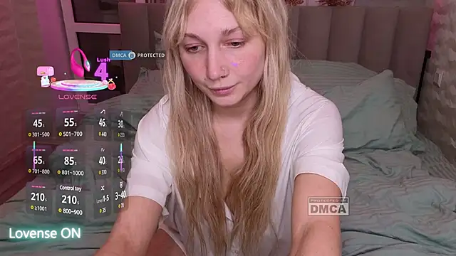 GoodGirl0024 online show from March 4, 2025, 8:16 pm