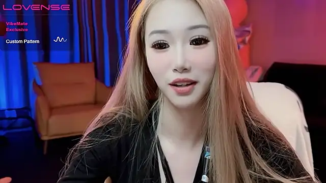 JoooJo  online show from March 12, 2025, 4:46 pm