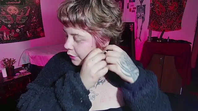 Sabrina scarlett online show from April 7, 2026, 5:52 am