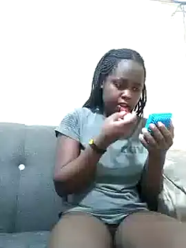 Sweetcecie01 online show from October 18, 2025, 8:42 pm