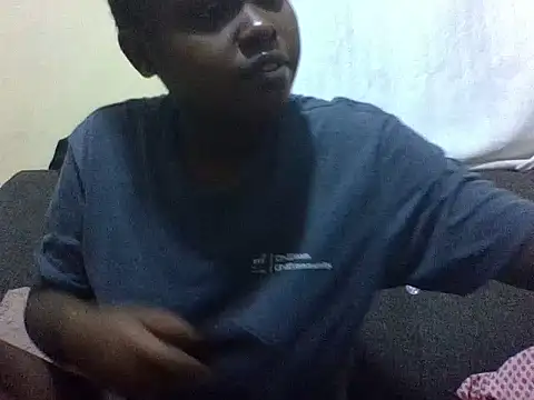 Snapshot of Sweetcecie01 chatting on April 28, 2026, 8:03 pm Sweetcecie01 online show from April 28, 2026, 8:03 pm