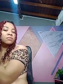 AngelaCoffee online show from November 18, 2025, 2:50 am