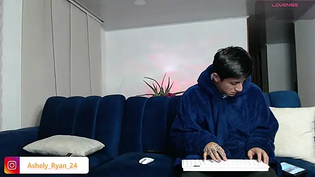 ashely ryan24 online show from February 7, 2025, 11:55 pm