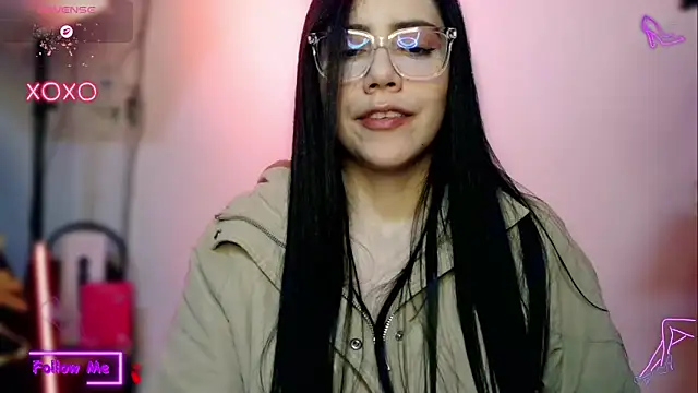 LauGrayJ online show from November 20, 2025, 5:40 am