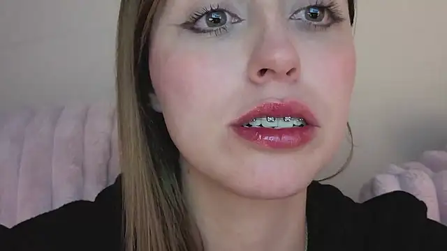 Snapshot of SofiaGc chatting on January 14, 2026, 3:45 am SofiaGc online show from January 14, 2026, 3:45 am