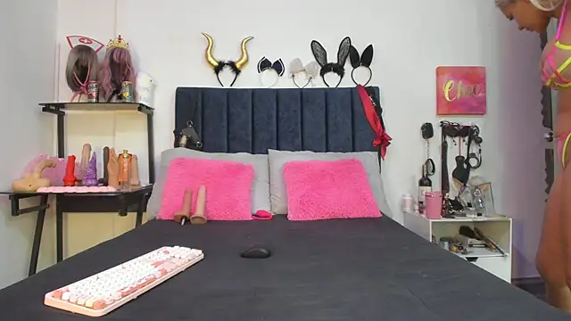 emmily giraldo online show from January 8, 2026, 2:08 pm