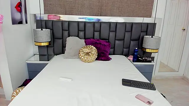  cat 18 online show from February 13, 2025, 1:59 pm