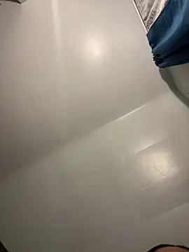 AUNYXXX online show from March 2, 2025, 1:26 am