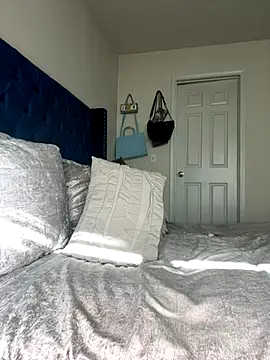 ButtahscotchBarbiee online show from September 28, 2025, 9:09 pm