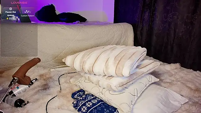 Madeline Dreams online show from October 2, 2025, 9:27 am