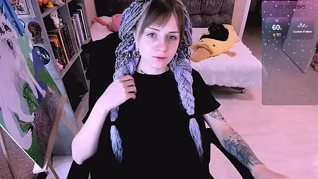 NaniMoore online show from December 3, 2024, 5:31 am