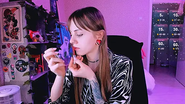 NaniMoore online show from February 12, 2025, 8:18 pm