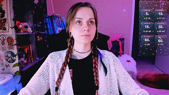 NaniMoore online show from March 22, 2025, 8:15 pm