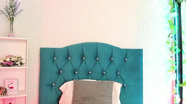 Eva ritz online show from March 21, 2025, 2:07 am