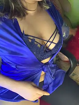 Asian FemQeen online show from January 18, 2025, 4:53 pm