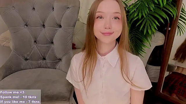 VioletMills online show from February 4, 2025, 8:49 pm