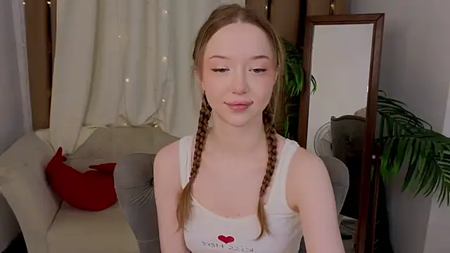 VioletMills online show from February 19, 2025, 8:52 pm