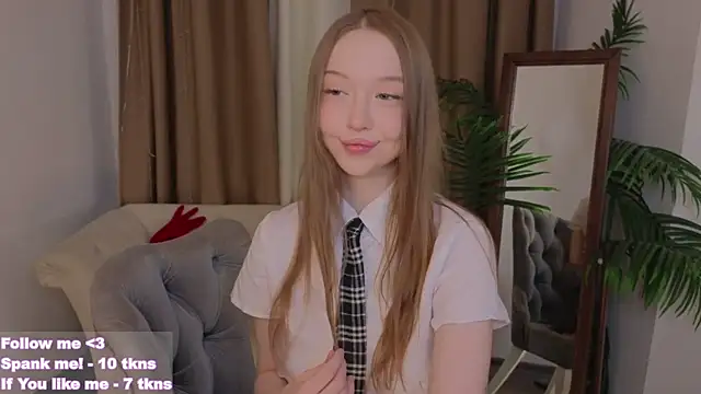 VioletMills online show from March 15, 2025, 9:05 pm