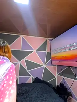 Emmily Walker online show from November 26, 2025, 3:35 pm