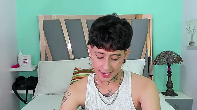 Ethan lennox online show from December 13, 2025, 10:37 pm