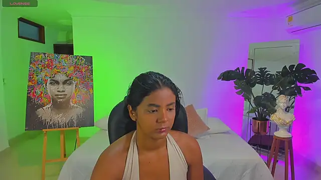 JANYLOVE   online show from April 18, 2026, 10:52 am