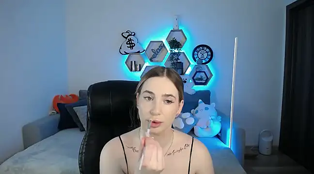 SabrinViolet online show from March 11, 2025, 9:13 am