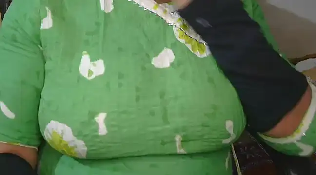 Snapshot of Cute_Ruhi99 chatting on February 26, 2025, 7:42 am Cute Ruhi99 online show from February 26, 2025, 7:42 am