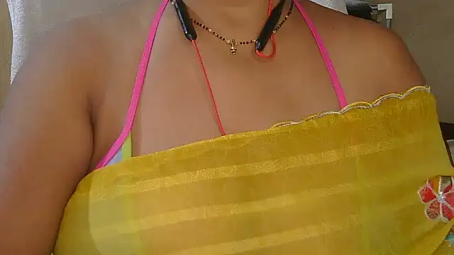 Snapshot of Cute_Ruhi99 chatting on October 12, 2025, 8:02 am Cute Ruhi99 online show from October 12, 2025, 8:02 am