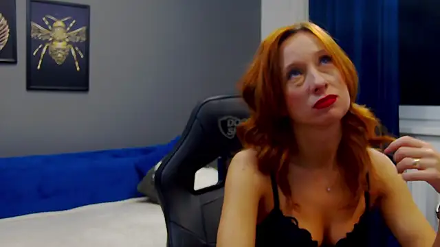 AnneHove online show from January 30, 2025, 4:58 am