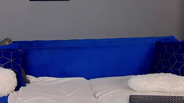 Snapshot of AnneHove chatting on May 23, 2026, 12:49 am AnneHove online show from May 23, 2026, 12:49 am