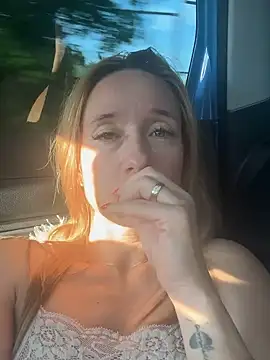 AnneHove online show from July 18, 2026, 4:11 pm