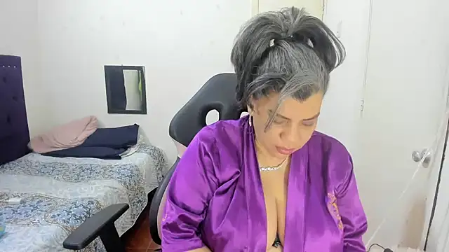 vikyadams online show from October 23, 2025, 10:25 am