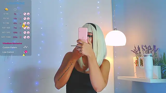 catalina  lovers online show from February 21, 2025, 11:32 pm