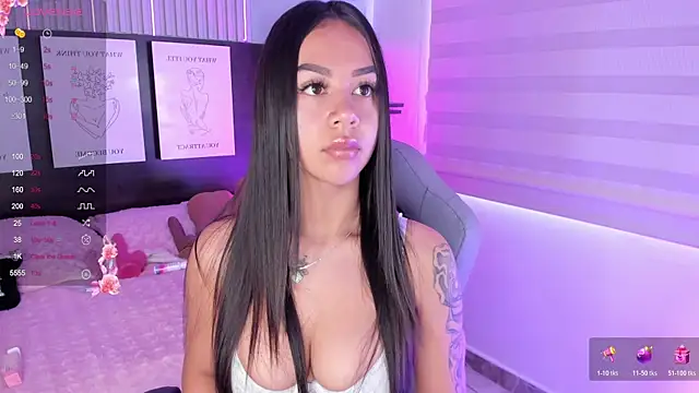 Violet spencer online show from November 7, 2025, 7:14 pm