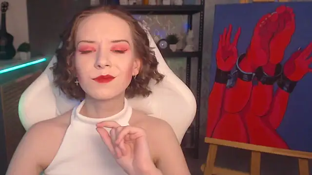 FascinatingEyess online show from September 17, 2025, 6:31 pm