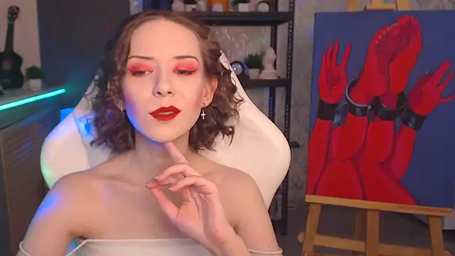 FascinatingEyess online show from December 3, 2025, 6:28 pm