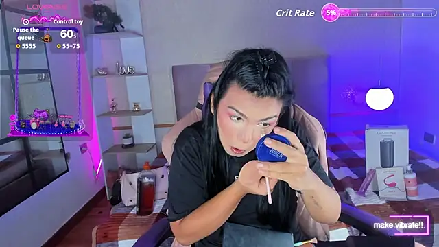 yossi peach cute online show from October 5, 2025, 8:29 pm