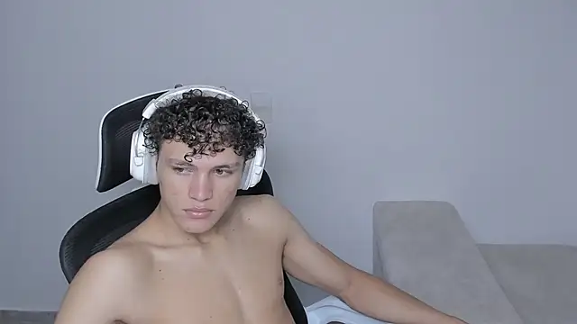 laurent nova online show from September 15, 2025, 7:14 pm