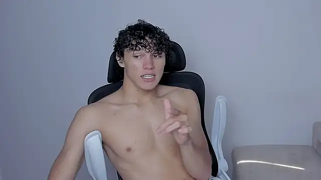 laurent nova online show from November 23, 2025, 5:57 pm