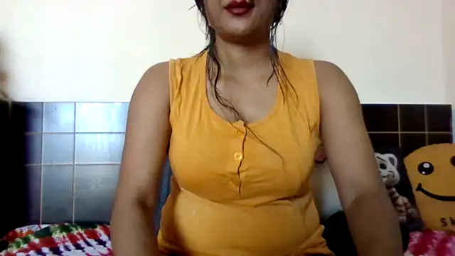 Snapshot of Queenhimanshi chatting on April 15, 2026, 8:54 am Queenhimanshi online show from April 15, 2026, 8:54 am