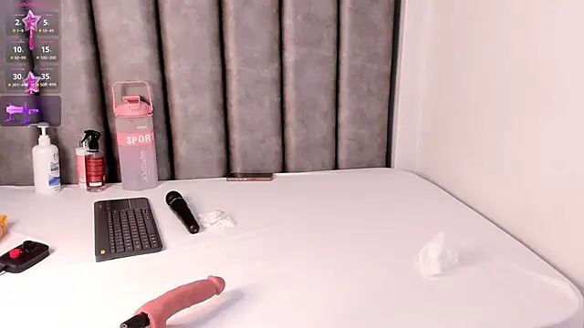 Katy thompson  online show from November 9, 2025, 4:00 am