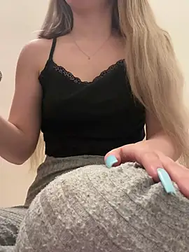 Holly-Glamour online show from March 21, 2025, 5:54 am