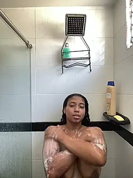 Snapshot of belacampbell chatting on January 19, 2025, 5:39 pm belacampbell online show from January 19, 2025, 5:39 pm