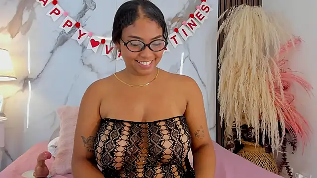 Snapshot of belacampbell chatting on February 14, 2025, 12:19 am belacampbell online show from February 14, 2025, 12:19 am