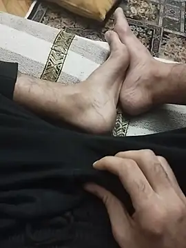 pedram95 online show from November 22, 2025, 1:54 pm